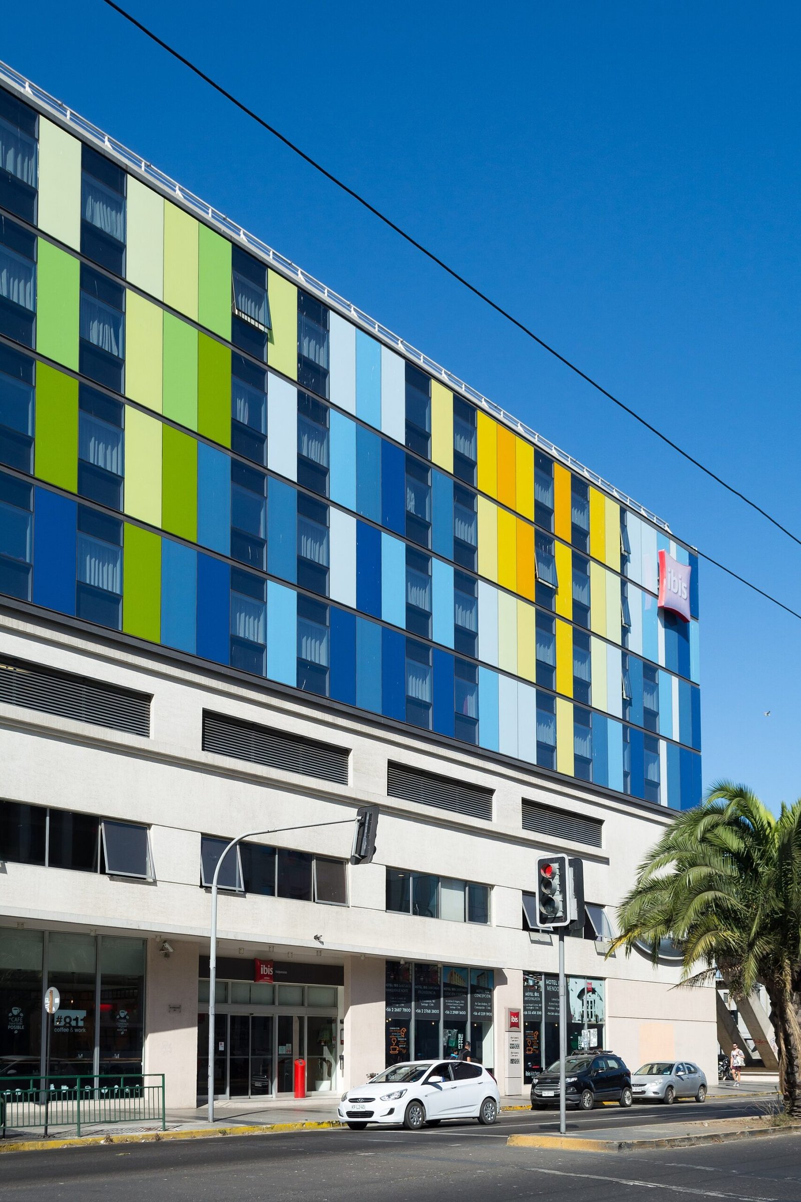 Fachada de Ibis Hotel